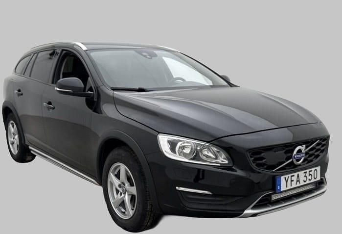 Begagnad 2017 Volvo V60 CC Kombi | 155 000 kr (Superpris) - Bild 1/4