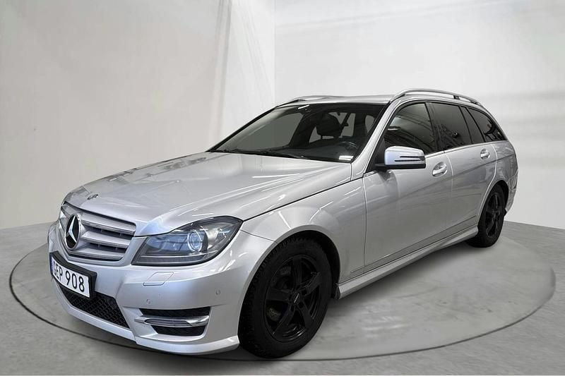 Silver Begagnad 2013 Mercedes C220 Avantgarde Kombi | 94 000 kr (Bra pris) - Bild 1/4