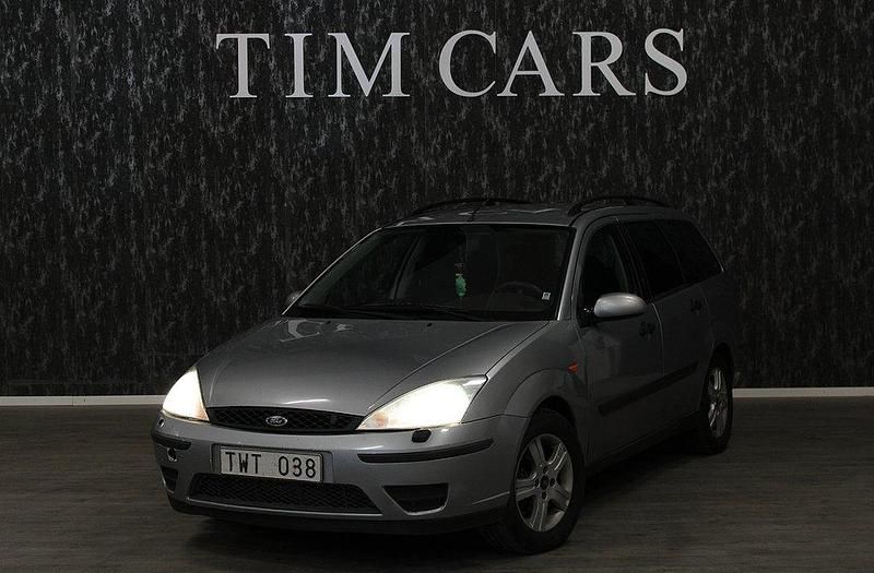 Silver Begagnad 2002 Ford Focus Kombi | 24 999 kr (Marknadspris) - Bild 1/4