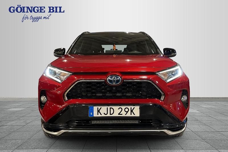 Begagnad Toyota RAV4 Hybrid 185 HK (136 kW) 2021 Röd SUV