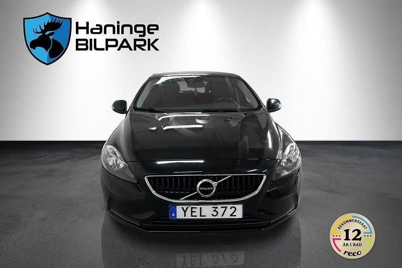 Begagnad Volvo V40 Kinetic 120 HK (88 kW) 2016 Svart Kombi