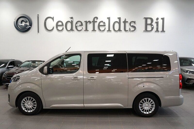 Svart Begagnad 2021 Toyota Proace Verso Kombi | 329 900 kr (Lite dyr) - Bild 1/4