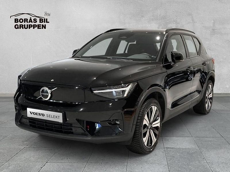 Svart Begagnad 2023 Volvo XC40 Plus SUV | 319 000 kr - Bild 1/4