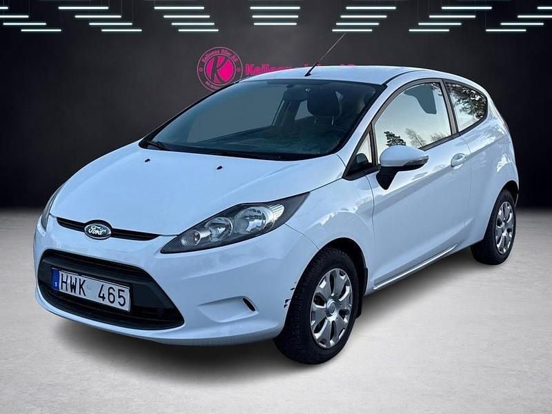 Vit Begagnad 2009 Ford Fiesta Trend Halvkombi | 39 900 kr (Marknadspris) - Bild 1/4