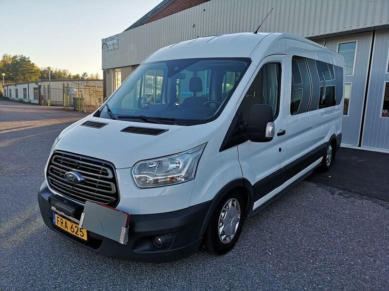 Vit Begagnad 2015 Ford Transit Kombi | 139 900 kr - Bild 1/4