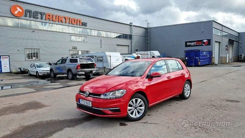 Röd Begagnad 2019 VW Golf VII Halvkombi | 170 000 kr (Bra pris) - Bild 1/4