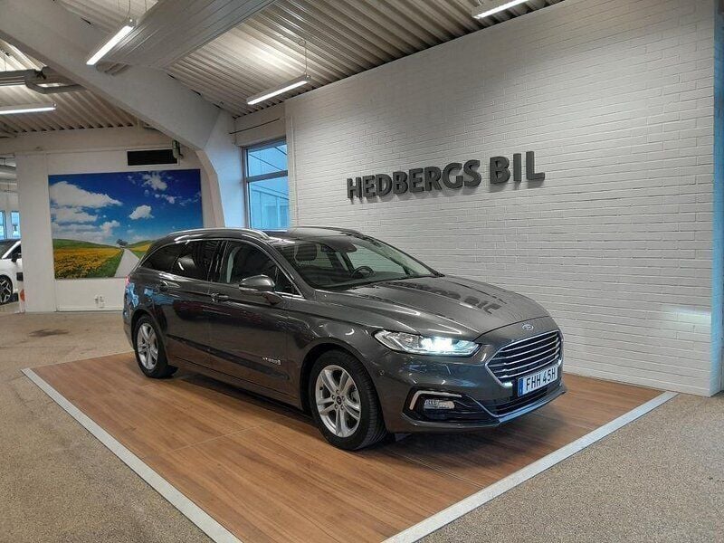 Grå Begagnad 2019 Ford Mondeo Business Edition Kombi | 229 900 kr (Lite dyr) - Bild 1/4