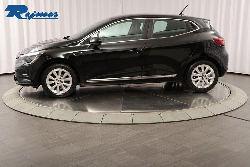 Begagnad Renault Clio V Intens 91 HK (66 kW) 2022 Svart stjärna met gne Halvkombi