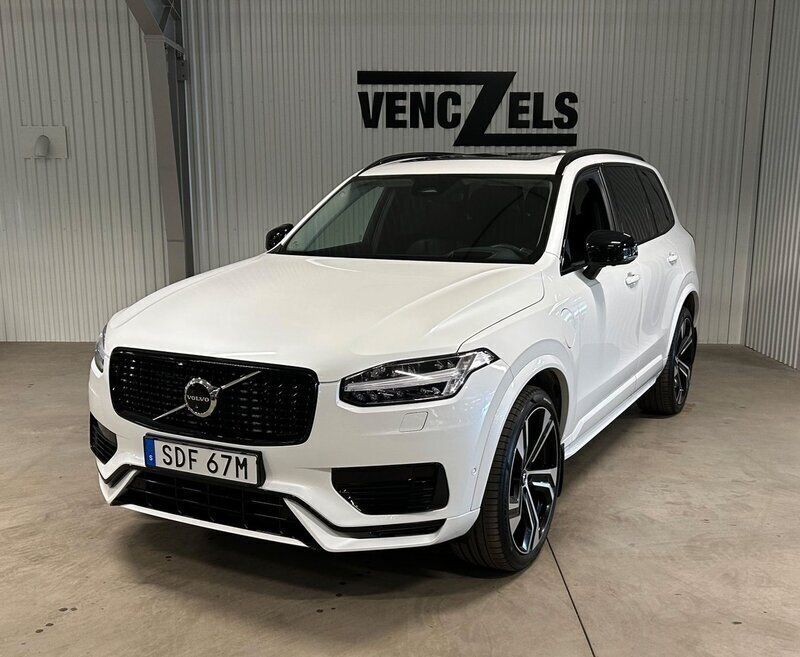 Vit Begagnad 2022 Volvo XC90 R-Design SUV | 689 000 kr (Marknadspris) - Bild 1/4
