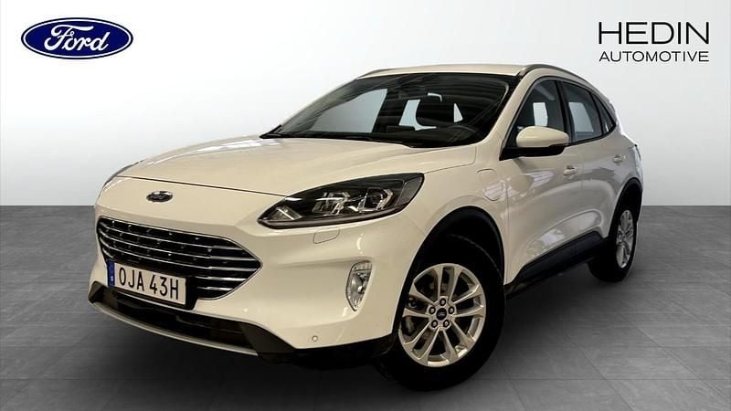 Vit (white) Begagnad 2022 Ford Kuga Titanium SUV | 244 900 kr (Marknadspris) - Bild 1/4