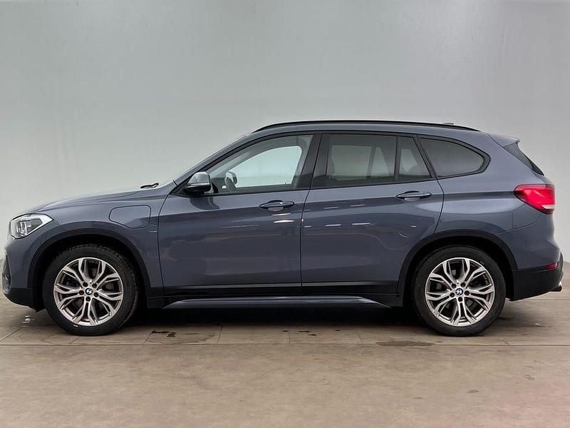 Begagnad BMW X1 Sport Line 220 HK (161 kW) 2022 Grå metallic SUV