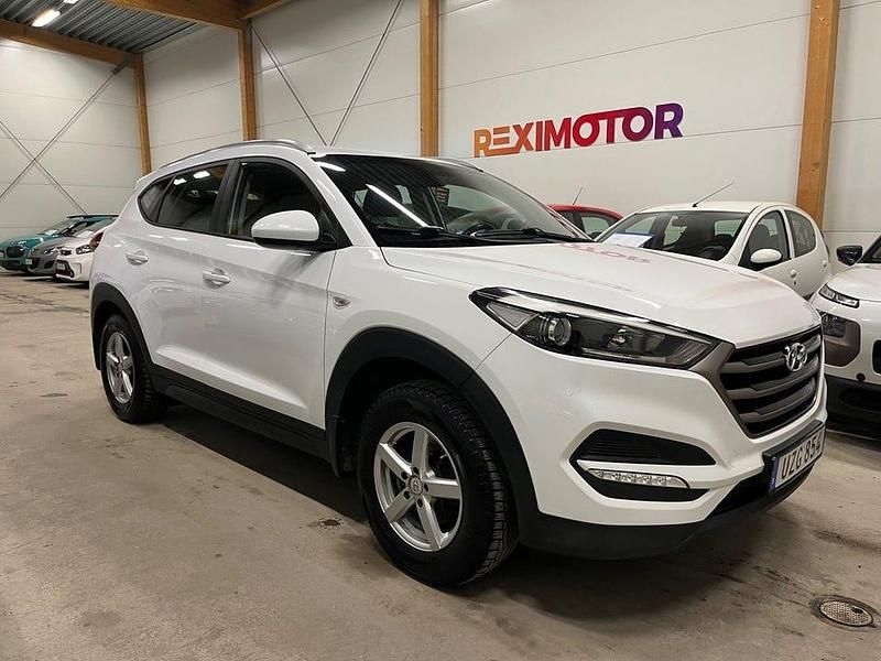 Begagnad Hyundai Tucson Select 132 HK (97 kW) 2016 Vit SUV