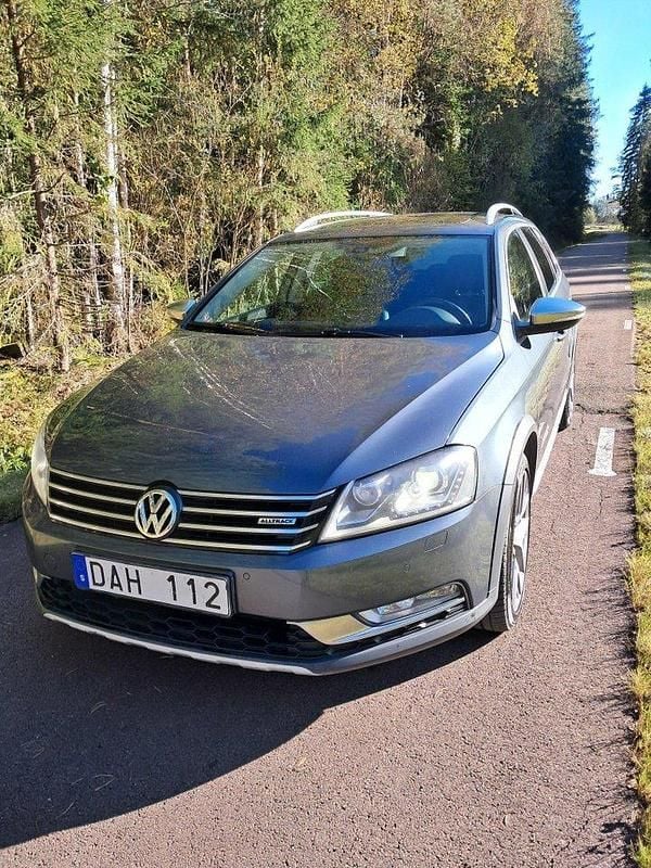 Grå Begagnad 2013 VW Passat Kombi | 92 000 kr (Marknadspris) - Bild 1/4