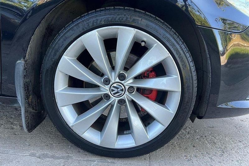 Begagnad VW Passat 2010 Svart Sedan