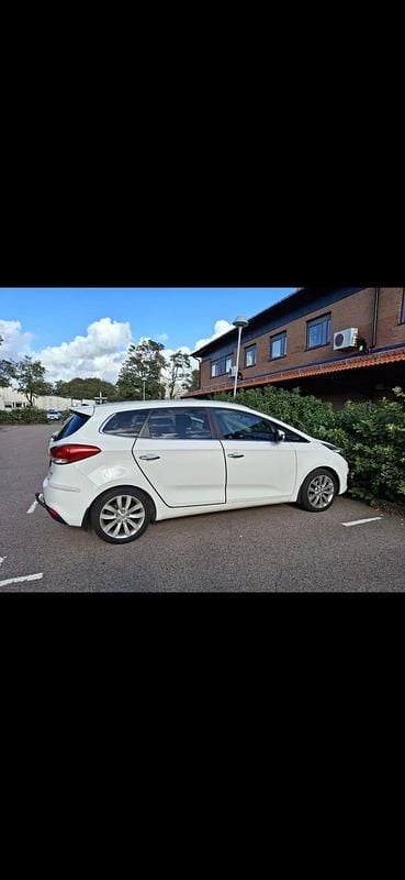 Begagnad Kia Carens 136 HK (100 kW) 2014 Minibuss