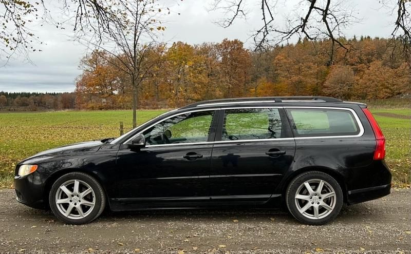 Svart Begagnad 2012 Volvo V70 Momentum Kombi | 68 000 kr (Marknadspris) - Bild 1/4