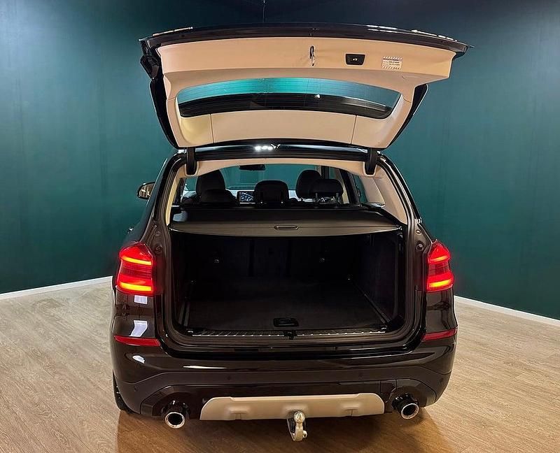 Begagnad BMW X3 xLine 184 HK (135 kW) 2019 Svart SUV