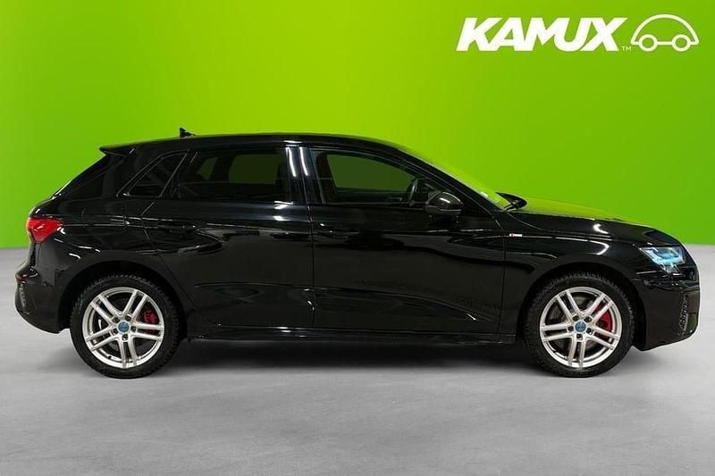 Begagnad Audi A3 S-Line 245 HK (180 kW) 2022 Svart Sedan