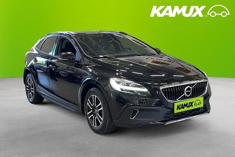 Svart Begagnad 2018 Volvo V40 CC Momentum Kombi | 158 700 kr (Marknadspris) - Bild 1/4