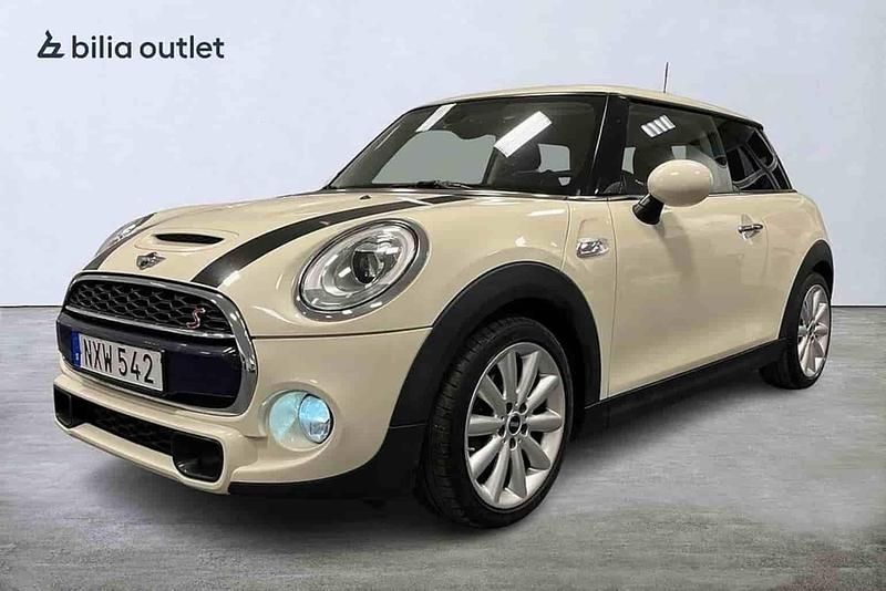 Vit Begagnad 2018 Mini Cooper S Halvkombi | 179 900 kr - Bild 1/1
