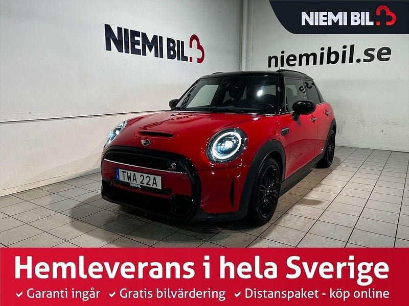 Röd Begagnad 2023 Mini Cooper S Halvkombi | 289 900 kr (Lite dyr) - Bild 1/3