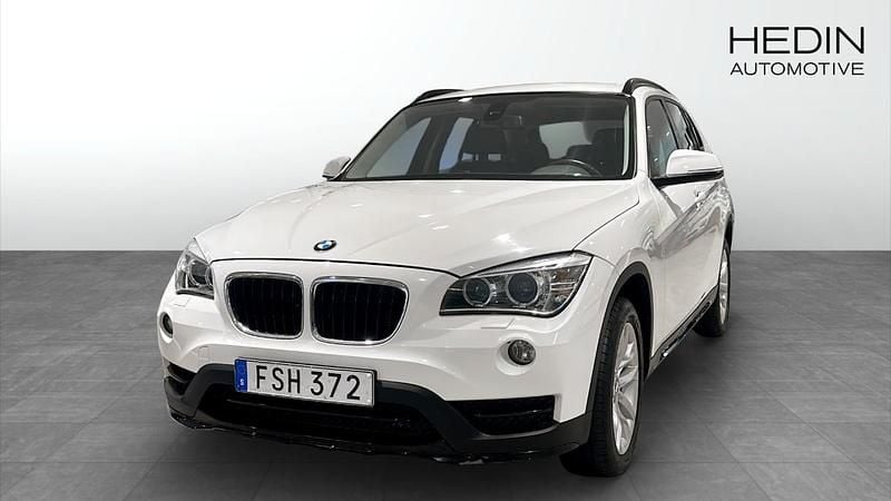 Begagnad 2015 BMW X1 Sport Line SUV | 144 900 kr (Bra pris) - Bild 1/4