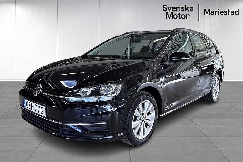 Svart Begagnad 2020 VW Golf VIII Kombi | 164 500 kr (Superpris) - Bild 1/4