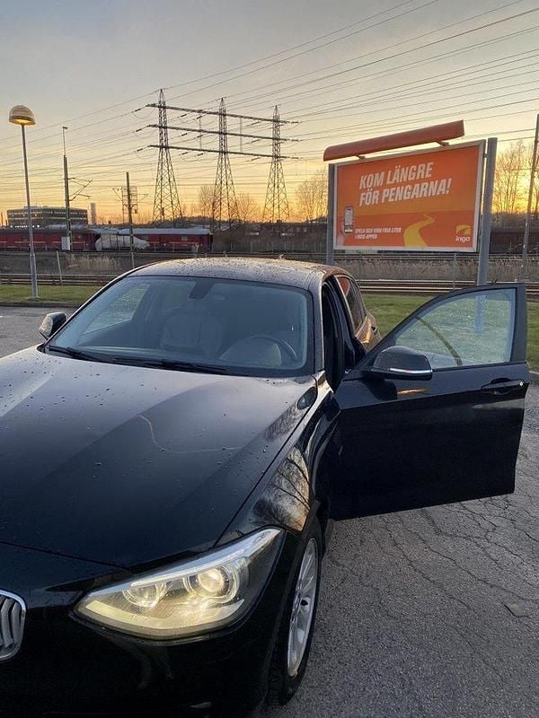 Begagnad 2012 BMW 118 Halvkombi | 110 000 kr (Lite dyr) - Bild 1/4