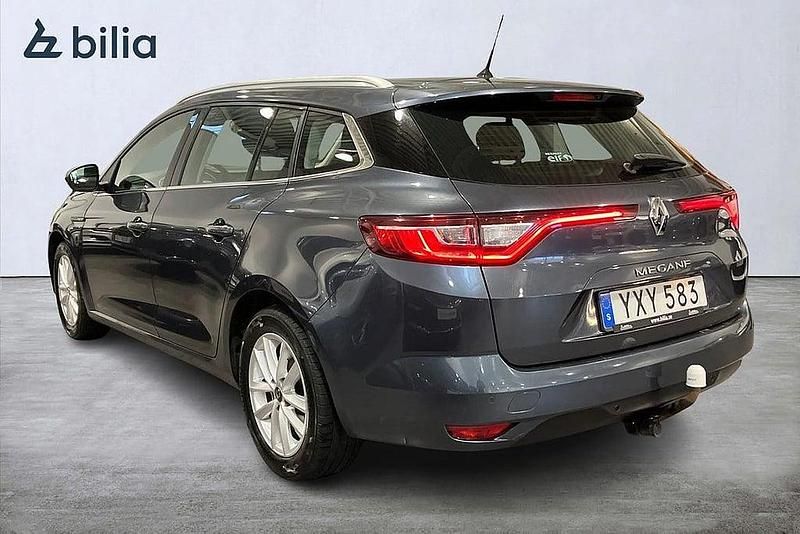Begagnad Renault Mégane GrandTour Zen 141 HK (103 kW) 2018 Grå Kombi