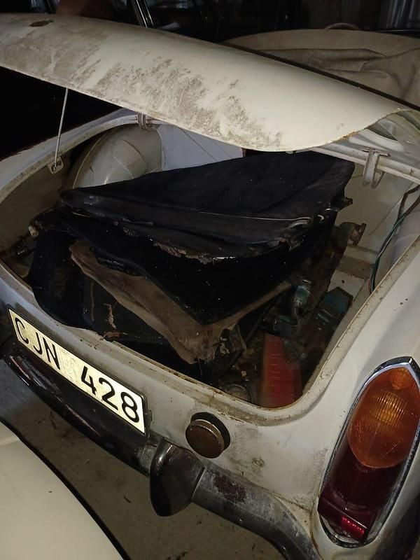 Begagnad MG B 96 HK (70 kW) 1965 Cab