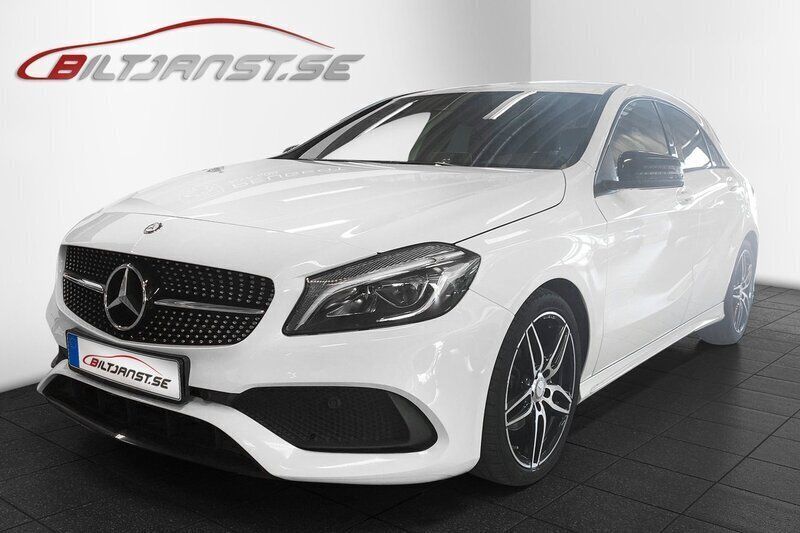Vit Begagnad 2018 Mercedes A180 AMG Halvkombi | 219 900 kr (Marknadspris) - Bild 1/4