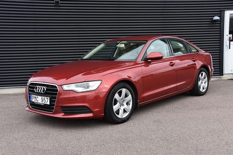 Röd Begagnad 2013 Audi A6 Proline Sedan | 139 900 kr (Marknadspris) - Bild 1/4