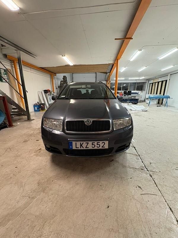 Begagnad Skoda Fabia 64 HK (47 kW) 2007 Kombi
