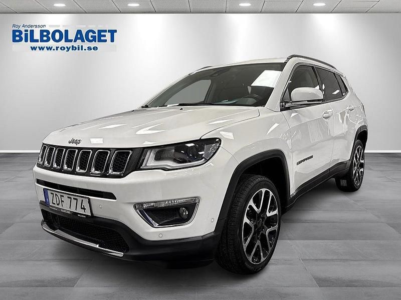 Vit Begagnad 2017 Jeep Compass SUV | 169 900 kr (Marknadspris) - Bild 1/4