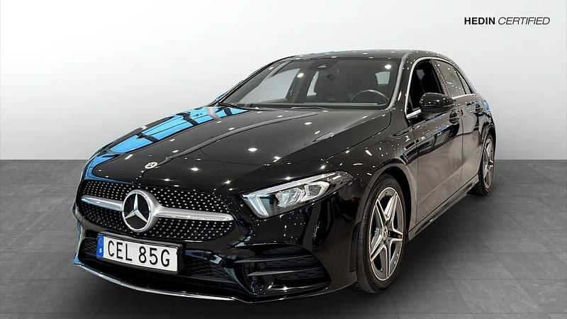 Svart Begagnad 2021 Mercedes A180 AMG Kombi | 249 900 kr (Marknadspris) - Bild 1/4