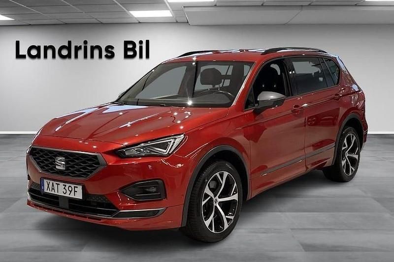 Röd Begagnad 2021 Seat Tarraco 4Drive SUV | 319 300 kr (Marknadspris) - Bild 1/4