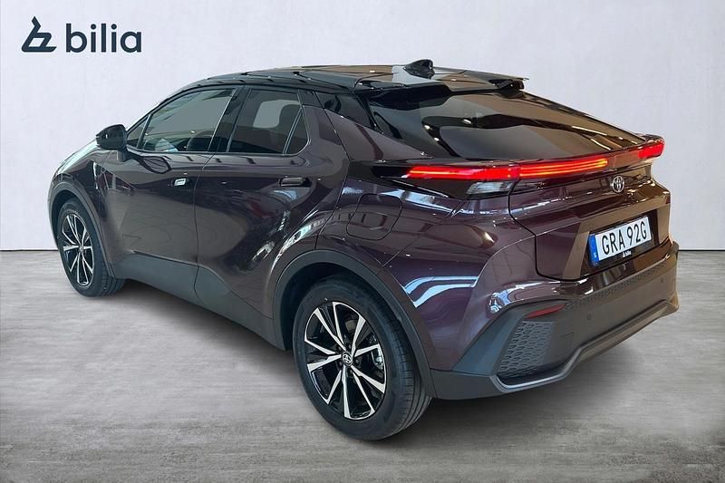 Begagnad Toyota C-HR Style 226 HK (166 kW) 2024 Lila SUV