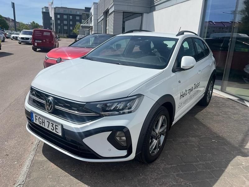 Vit Begagnad 2024 VW Taigo SUV | 249 000 kr - Bild 1/3