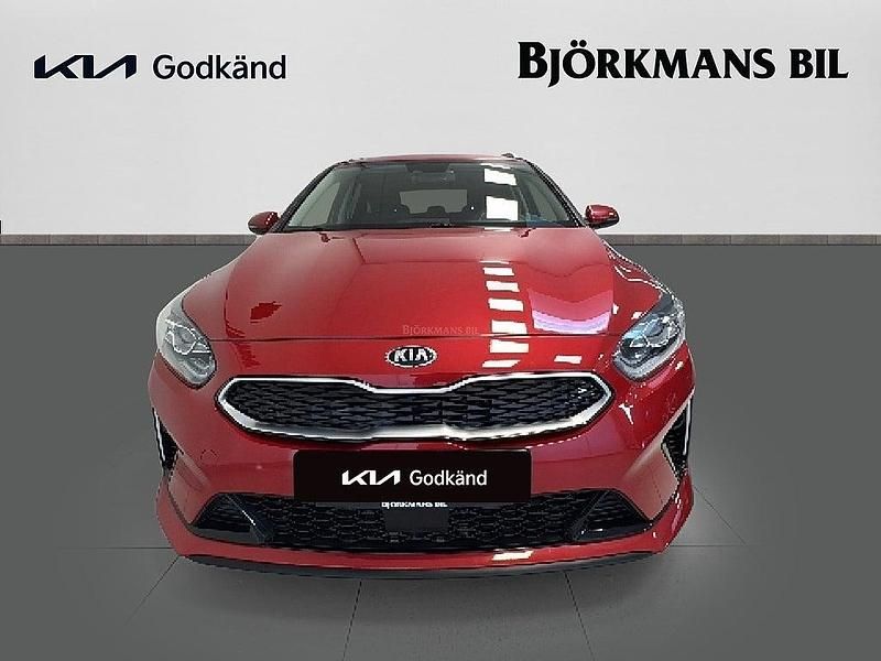Begagnad Kia Ceed Advance 105 HK (77 kW) 2021 /aa9/ infra red m Halvkombi
