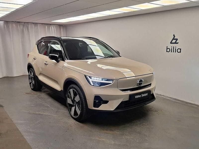 Ljusbrun Begagnad 2024 Volvo EX40 Performance SUV | 529 000 kr - Bild 1/4