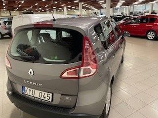 Begagnad Renault Scénic III 111 HK (81 kW) 2010 Grå Minibuss
