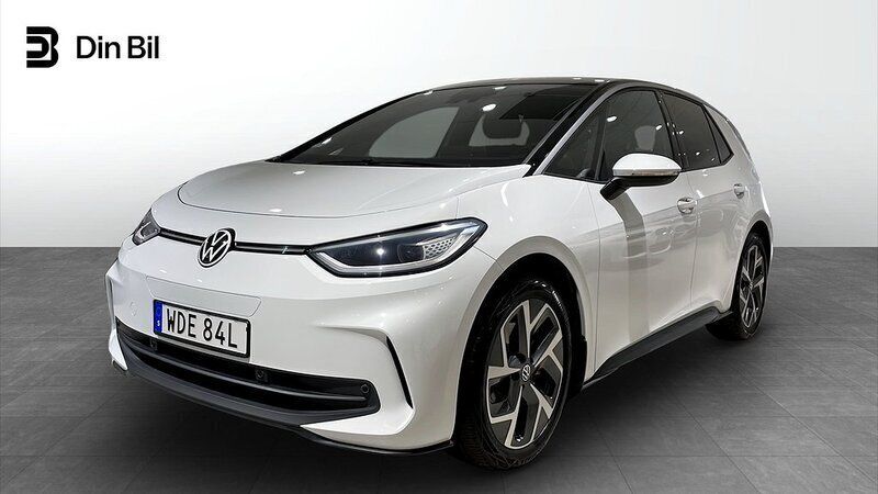 Vit (glacier white metallic bl) Begagnad 2023 VW ID.3 Halvkombi | 349 900 kr (Dyr) - Bild 1/4