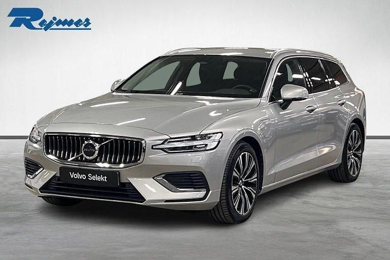 Silver dawn metallic Begagnad 2024 Volvo V60 Core Kombi | 384 900 kr (Bra pris) - Bild 1/4