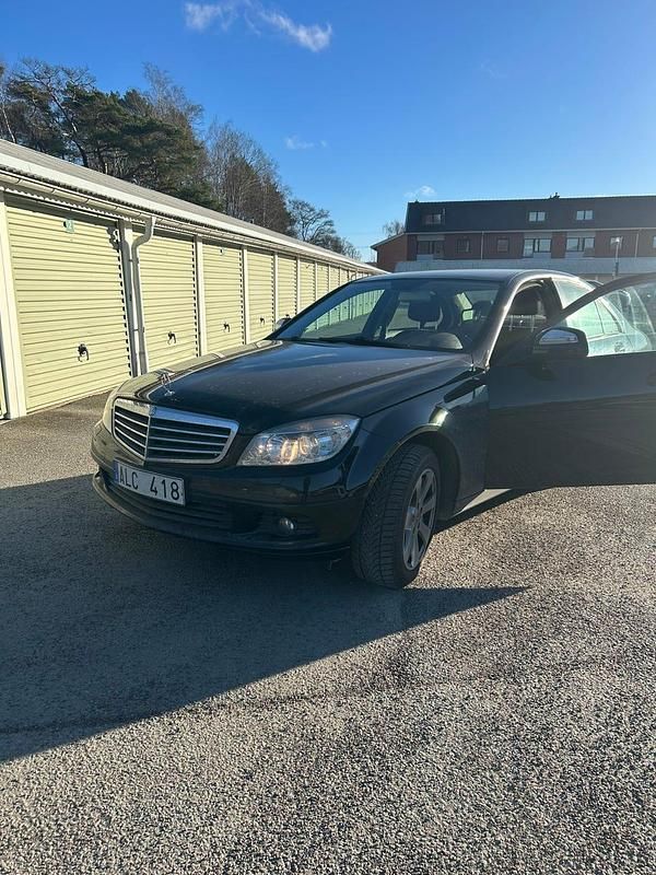 Begagnad 2008 Mercedes C180 | 50 000 kr (Bra pris) - Bild 1/4