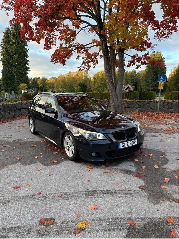 Svart Begagnad 2008 BMW 530 M Sport Kombi | 70 000 kr (Marknadspris) - Bild 1/4