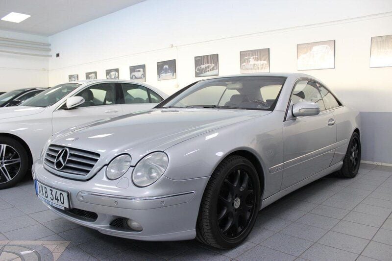 Silver Begagnad 2001 Mercedes CL600 Sportkupé | 139 000 kr - Bild 1/4