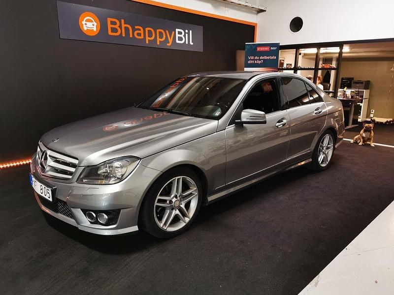 Silver Begagnad 2013 Mercedes C180 Avantgarde Sedan | 114 900 kr (Lite dyr) - Bild 1/4