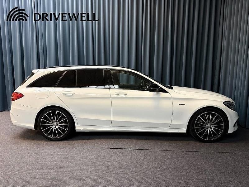 Begagnad Mercedes C450 AMG AMG 367 HK (269 kW) 2015 Vit Kombi