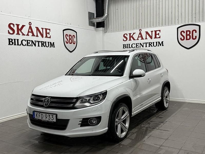 Vit Begagnad 2015 VW Tiguan Sportline SUV | 134 900 kr (Bra pris) - Bild 1/4