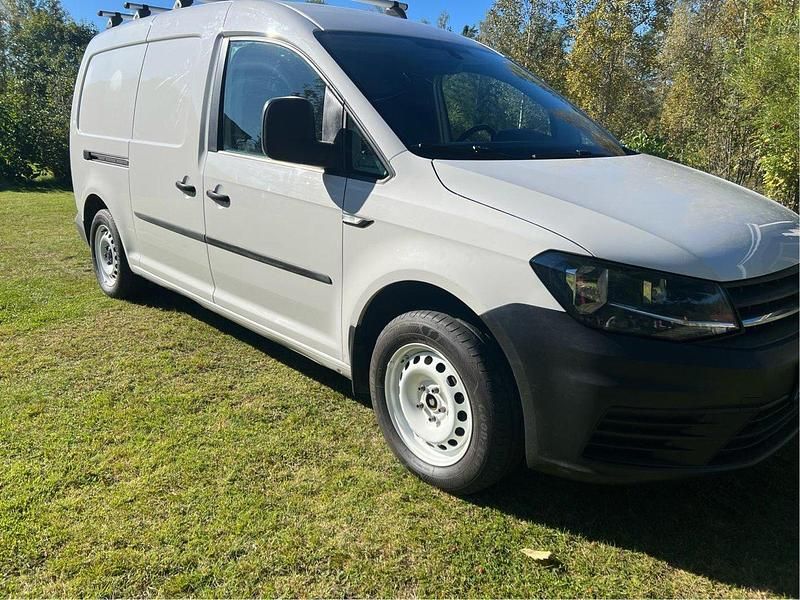 Vit Begagnad 2018 VW Caddy Maxi Minibuss | 135 000 kr (Bra pris) - Bild 1/4